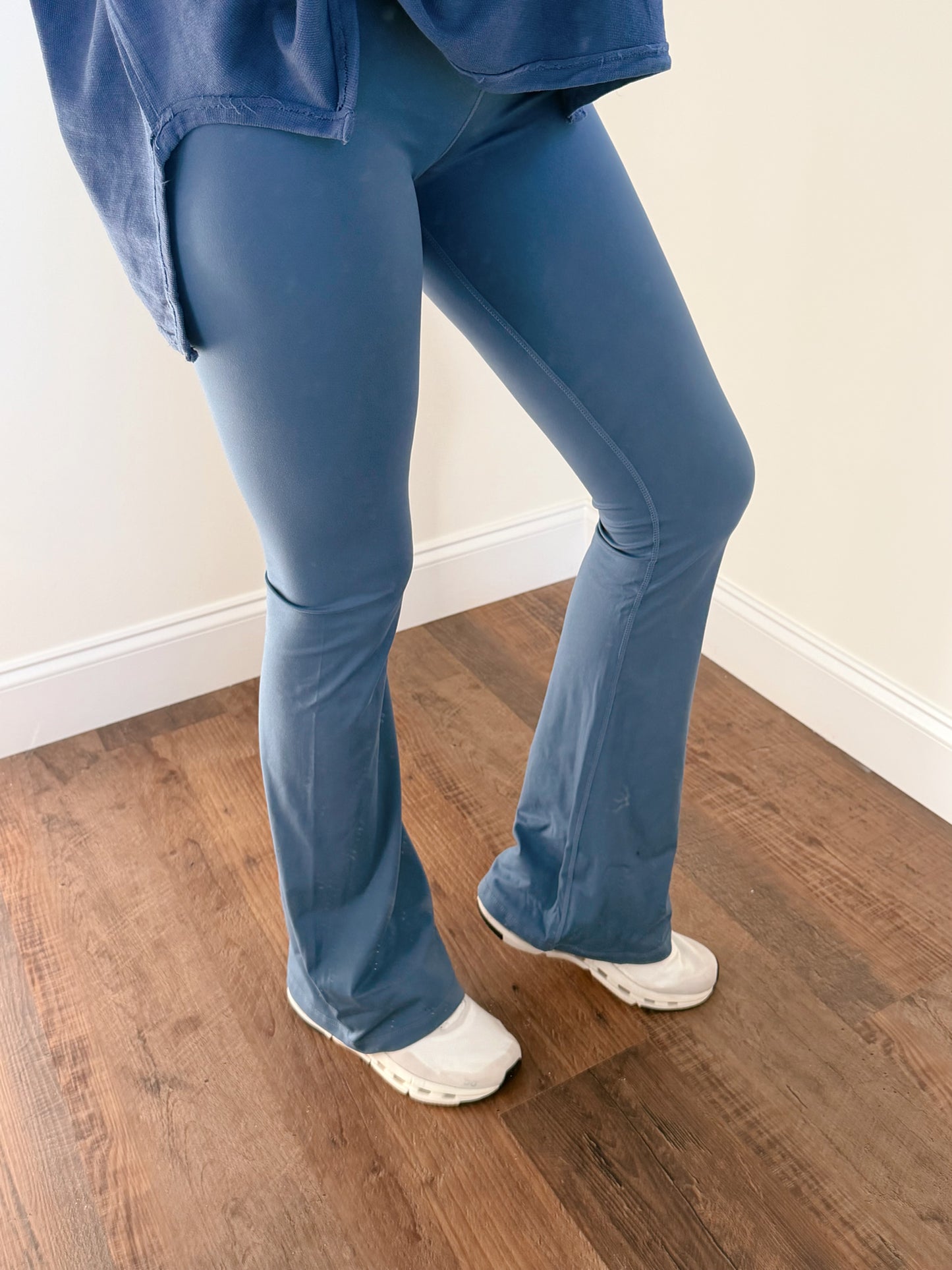 Cross Over Everyday Flares - Navy
